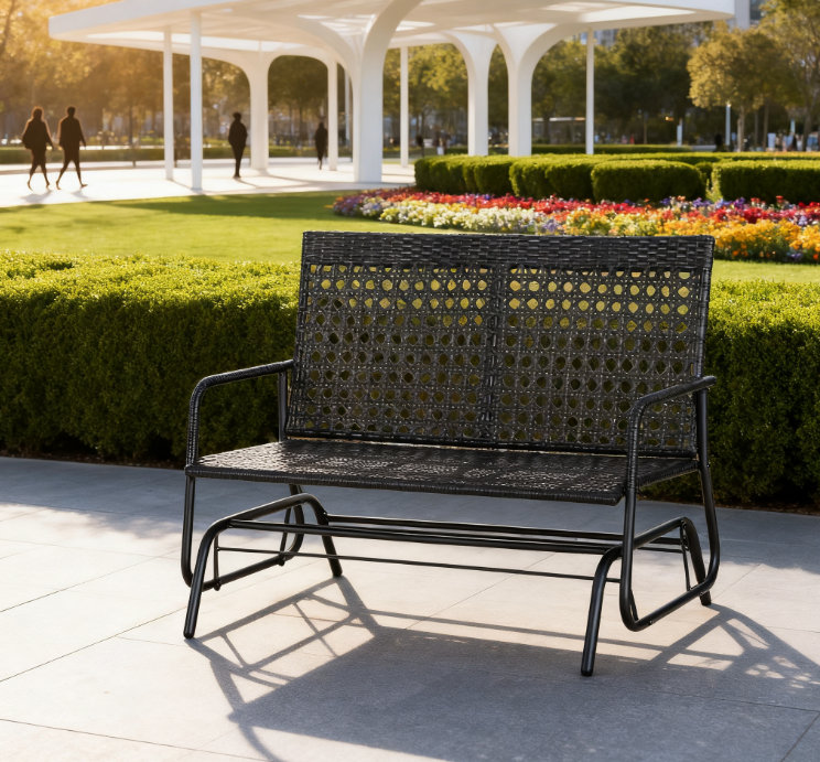 Chaise berçante d'extérieur en osier de patio