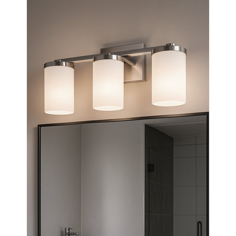 Éclairage pour meuble-lavabo 3 lumières Brunner, 21 pouces, finition nickel brossé avec verre opale, Nickel brossé