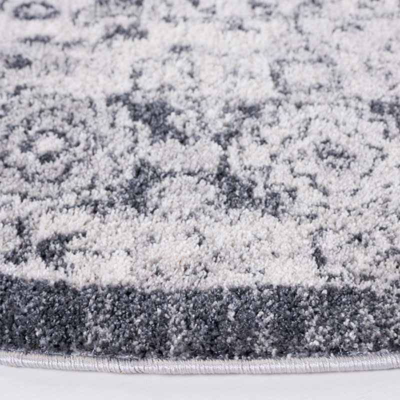 Gracie-Lou Performance Oriental Rug, Round 6'7"