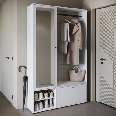 13, Set Wardrobe