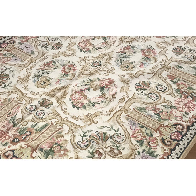 Tapis beige et multicolore de haute qualité noué à la main