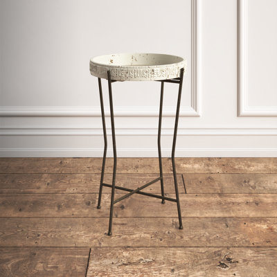 Arlia Sarina Round Metal Farmhouse Accent Table