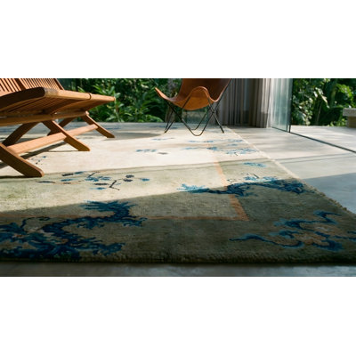 Tapis chinois antique en laine à motif floral