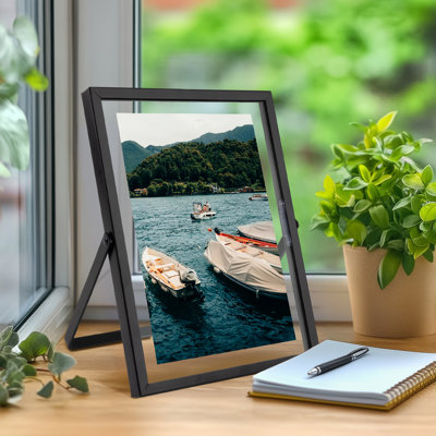 Cadre flottant en métal avec verre véritable