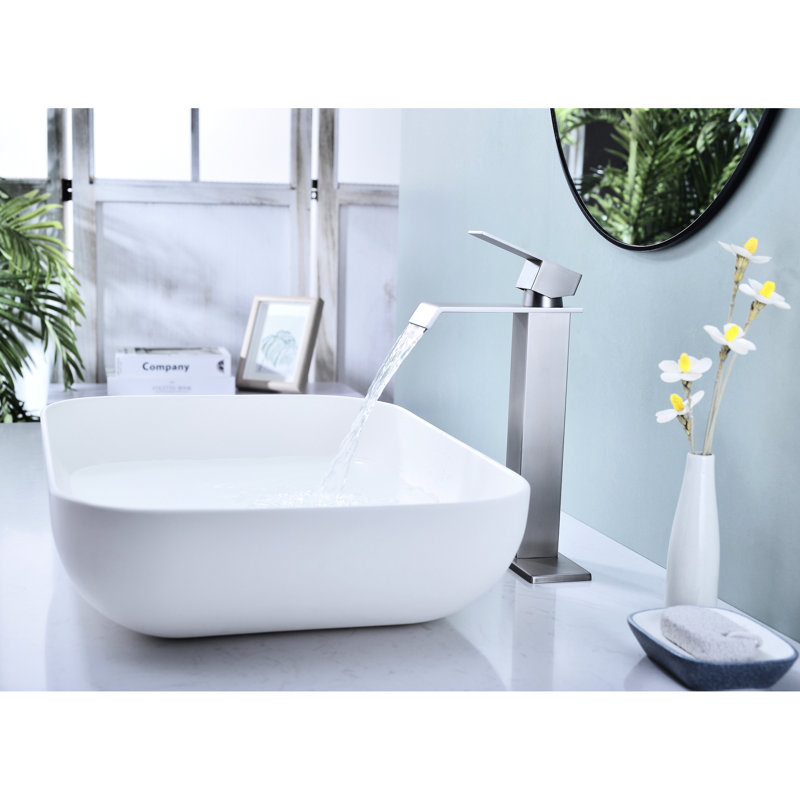Robinet de lavabo de salle de bain à poignée simple en nickel brossé et accrédité, débit de 1,2 gallon par minute, bonde escamotable, installation facile vérifiée, installation
