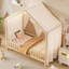 Lit simple avec auvent et balustrades hautes-1924987541