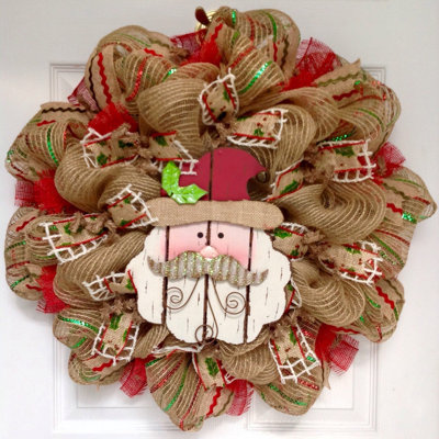 Christmas Wreath with Santa and Metal Whiskers