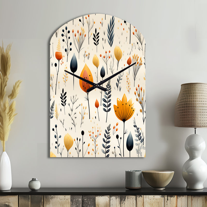 Nordique ivoire et charme floral beige - horloge murale asymétrique florale en métal, impression d'horloge murale orange