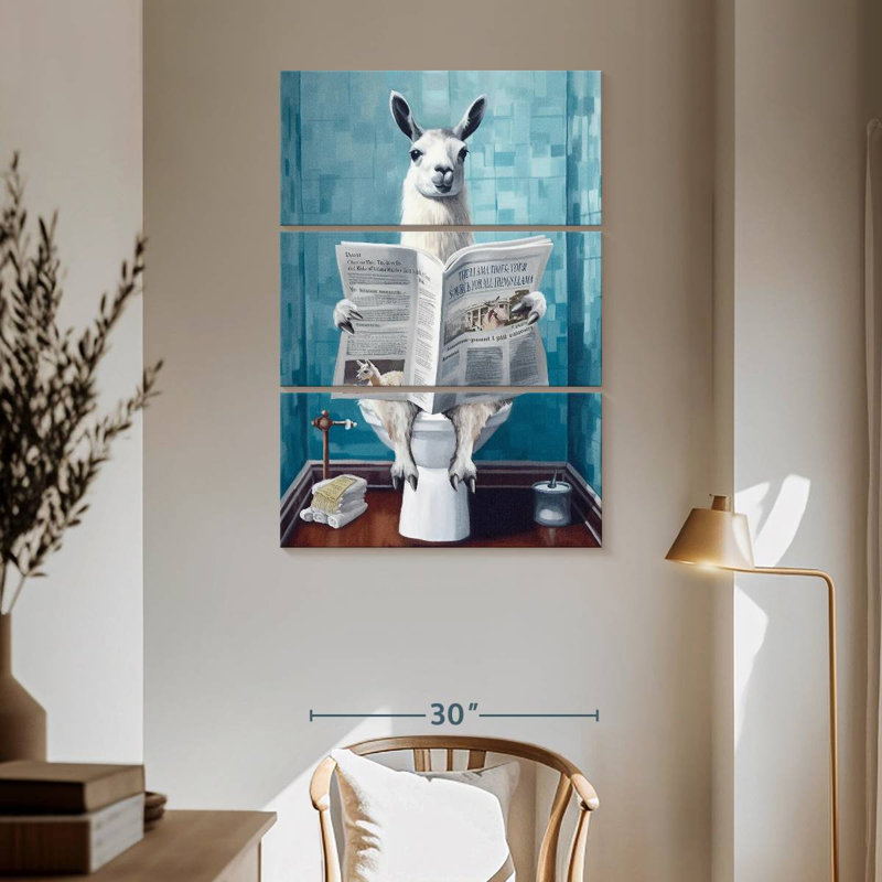 «Funny Animal Llama On A Toilette», reproduction sur toile 3 pièces par Furry Portraits, H 65 po x l 42 po x P 1,25 po
