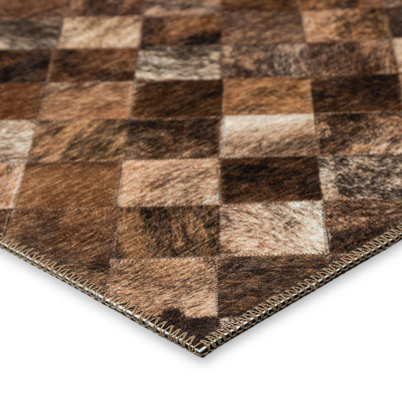 Avahlynn Patchwork Machine Woven Chenille Area Rug in Brown, Rectangle 3' x 5'