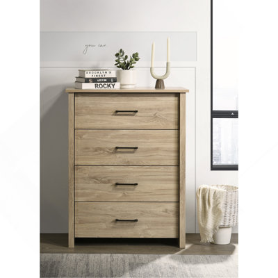 Commode en bois avec 4 tiroirs et poignées en métal