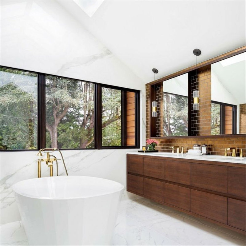 Couture 65.5'' L Freestanding Soaking Bathtub, Matte/Glossy White, Satin Brass
