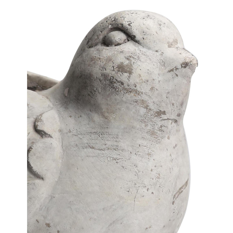 Figurine Cristina, H 7,75 po x l 7,5 po x P 4,5 po