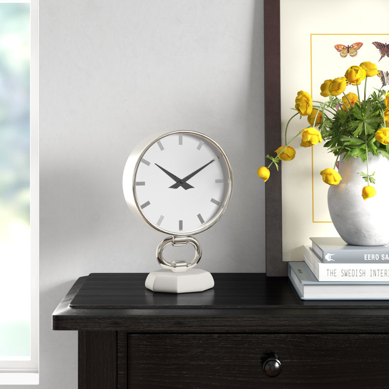 Horloge de table en acier inoxydable Appomattox, H 11,75 po x l 8 po x P 4,9 po