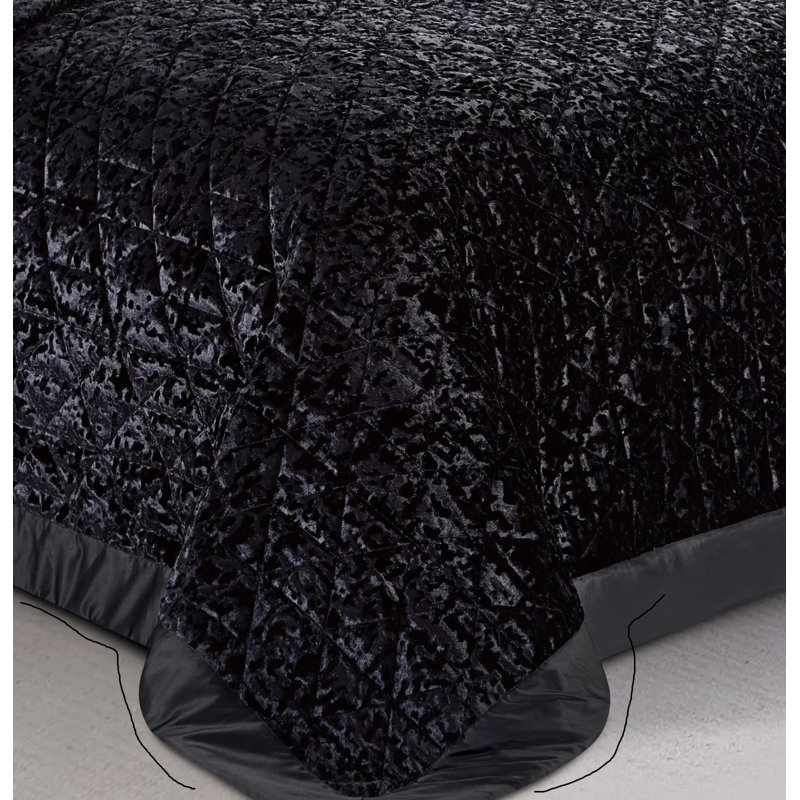 Polyester Bedspread with Pillow Shams Included, Black, Super King Quilt + 2 Standard Shams