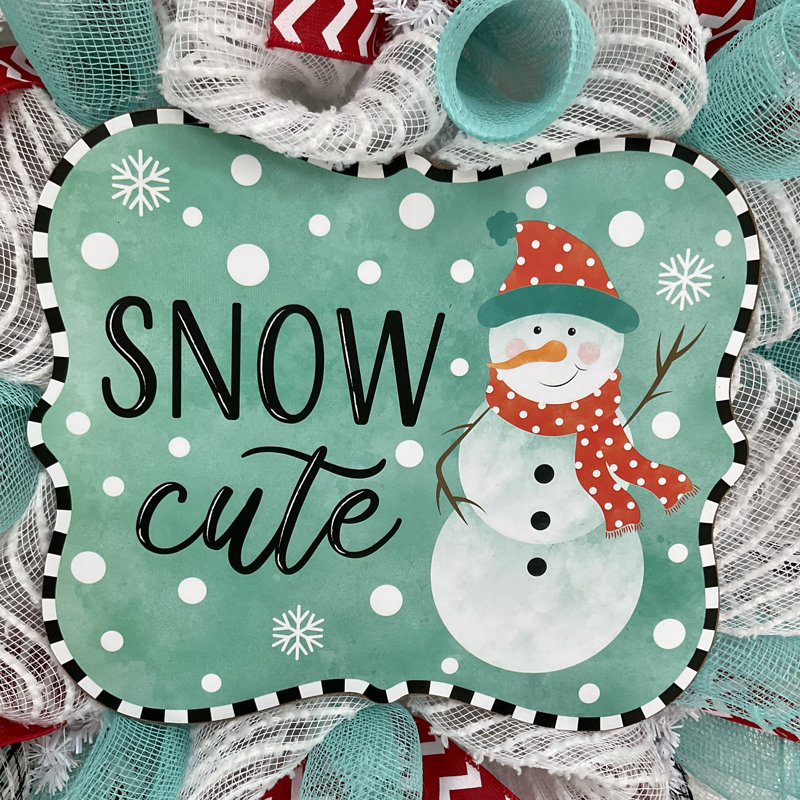 Couronne d'hiver, neige, bonhomme de neige mignon