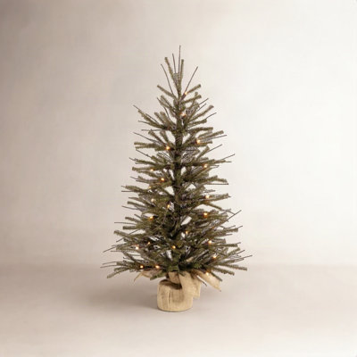 Vienna Twig Pre-Lit Pine Christmas Tree