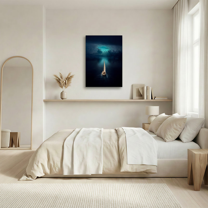 Voilier blanc sur fond d'océan foncé sous un bleu sarcelle, 18"H x 12"W