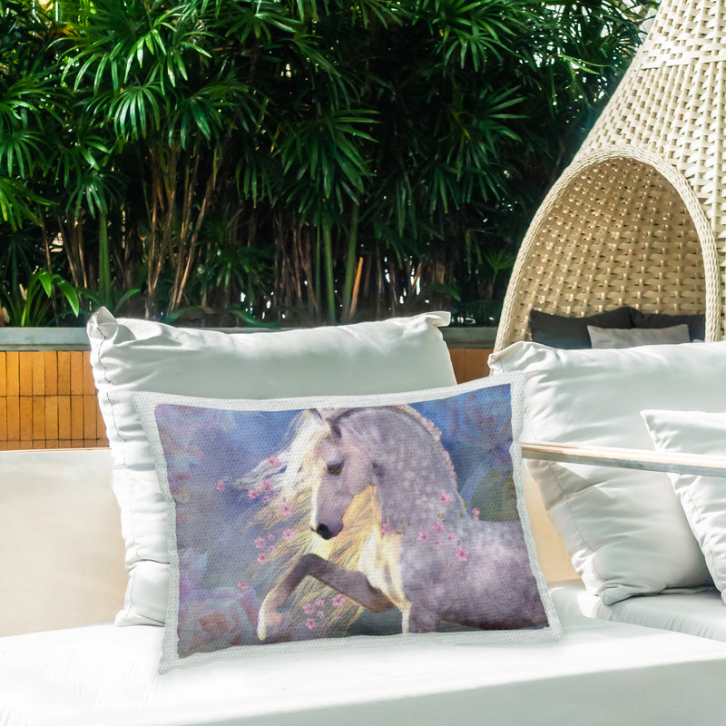 Coussin d'extérieur imprimé cerisier en fleurs Encantada par Laurie Prindle