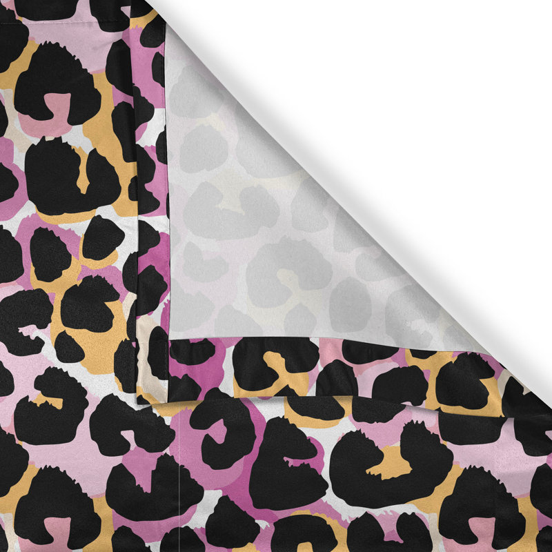 Rustic curtain, wild exotic animal, multi -colored
