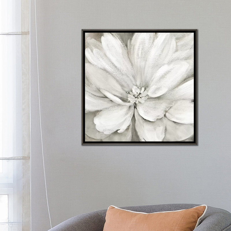 « Simply soft » par Carol Robinson, reproduction d’art, H 26 po x l 26 po x P 1,5 po, Toile encadrée de bois rustique foncé