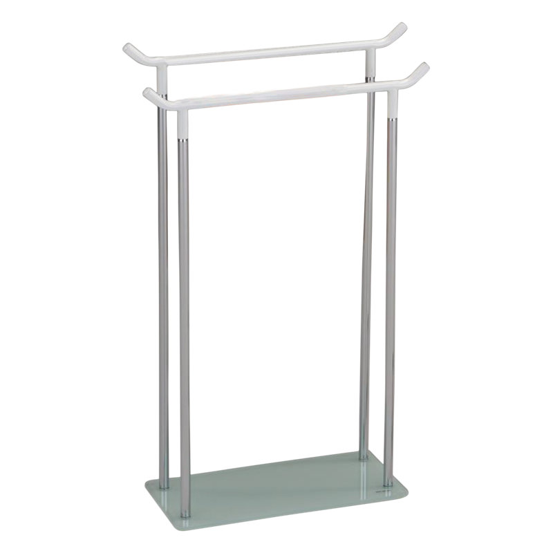 Porte-serviettes de salle de bain autoportant avec deux barres chromées et une tablette en verre trempé pour suspendre des serviettes de bain et des débarbouillettes dans des espaces compacts avec un cadre en métal moderne et élégant pour une organi