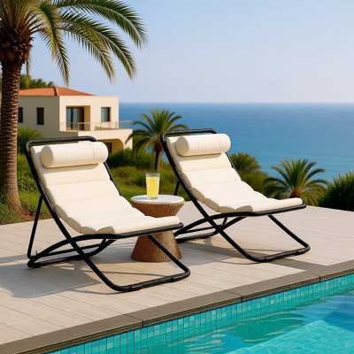Chaise longue d'extérieur pliable en rotin avec coussin épais et appui-tête, fauteuil de patio inclinable à 2 positions (ensemble de 2)