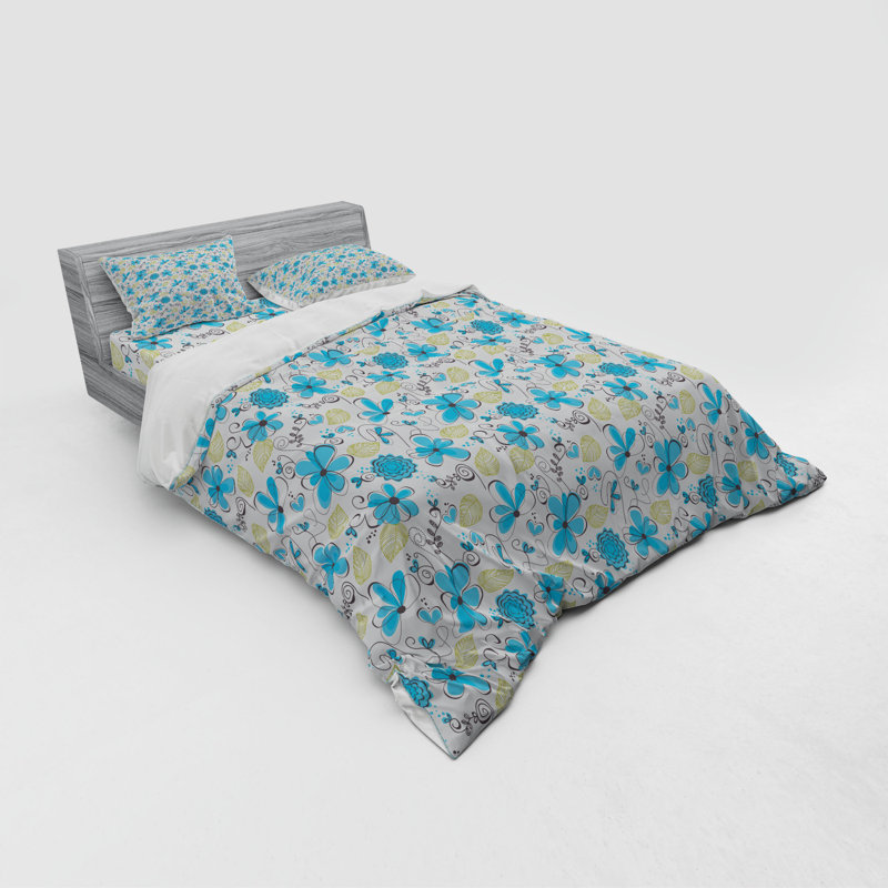 Farmhouse / Country Floral Duvet Cover, Queen Duvet Cover + 3 Additional Pieces