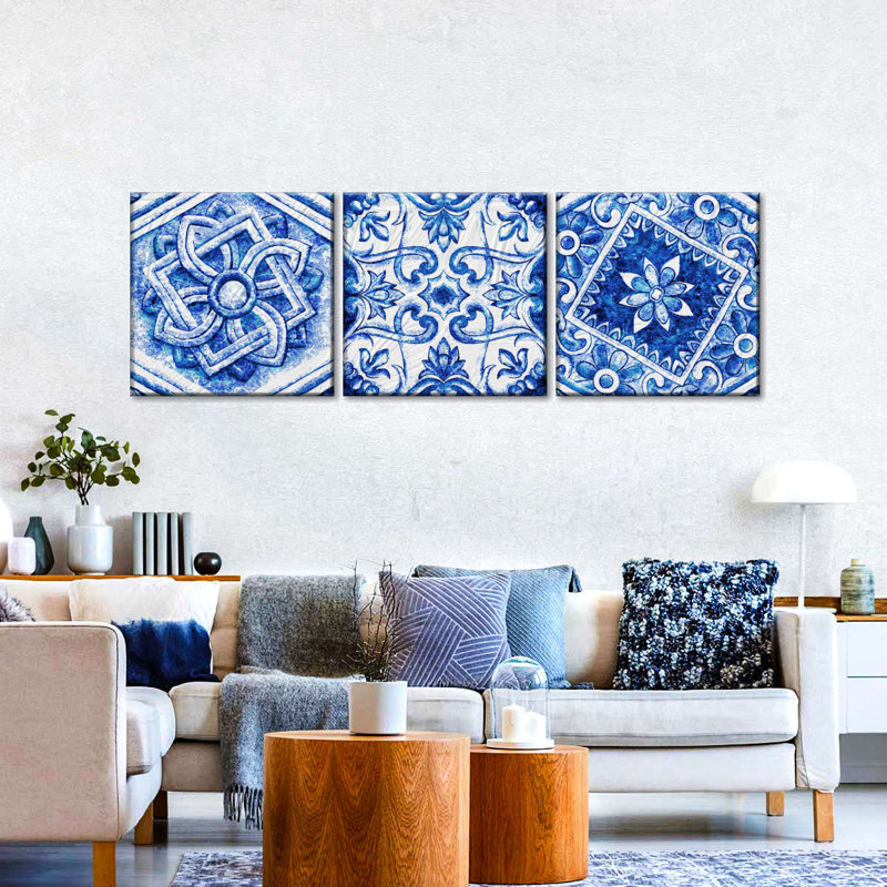 Ensemble de 3 carreaux de céramique baroque bleu sur toile, H 36 po x l 110 po x P 1,25 po