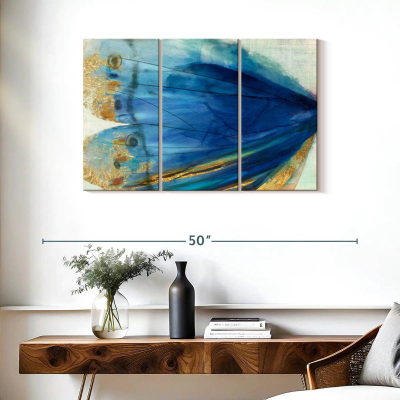 Avery Wing I, 24" H x 38" W