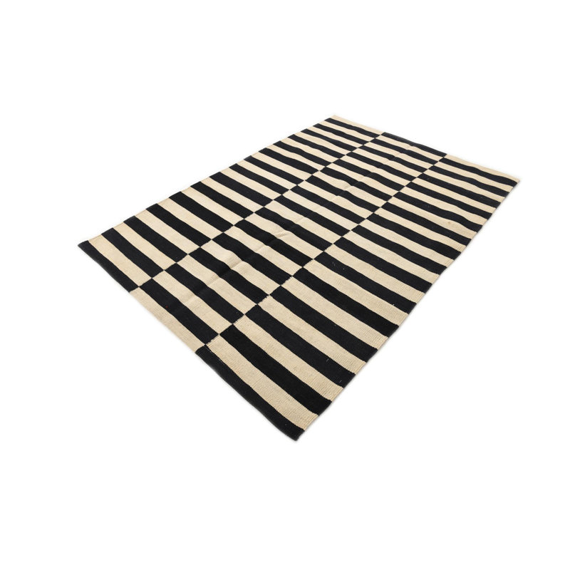Tapis noir et blanc Ohlson