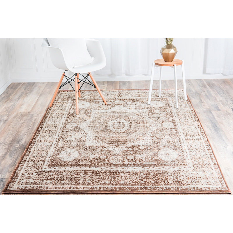 Tapis à motif oriental brun Majestic, Rectangle 4 pi x 6 pi