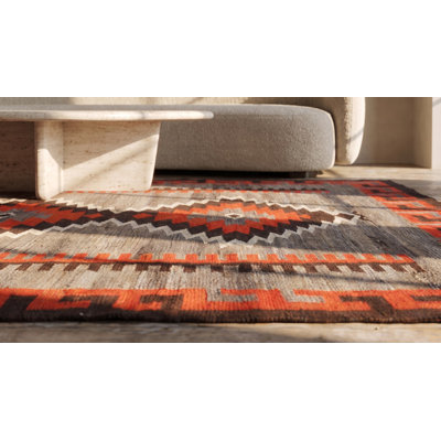 Tapis géométrique à tissage plat tribal