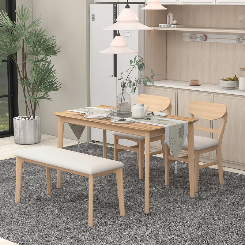 Ensemble repas pour quatre personnes, Naturel