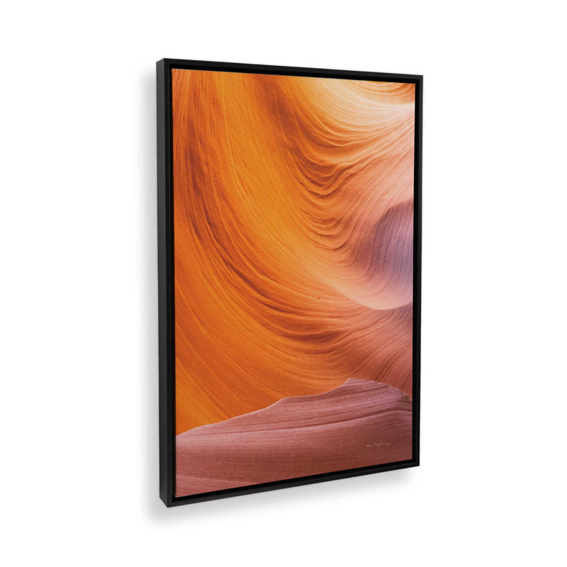 Sculpted by Time v3, impression sur rouleau, Cadre flottant noir satiné, H 30,75 po x l 20,75 po x P 1,75 po