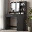 Bureau de coiffeuse avec miroir-440848924