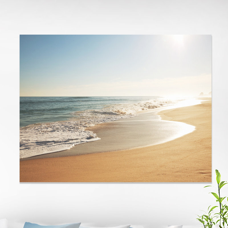 «Large Seashore with Crystal Waters Modern Beach», reproduction de photo sur toile tendue, H 20 po x l 20 po x P 1 po