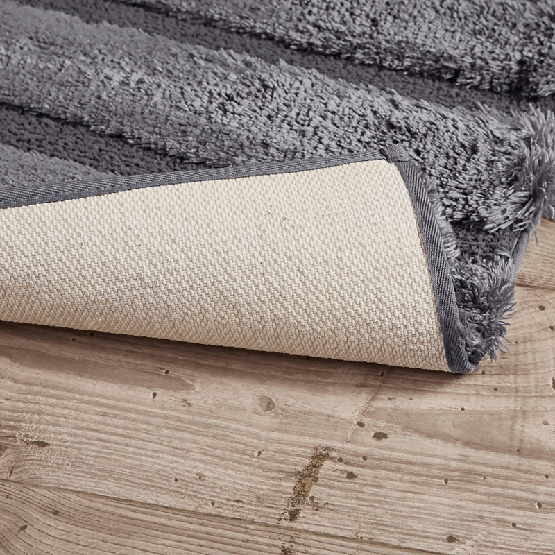 Gray Tufted Pearl Channel Bath Rug 17" x 24"