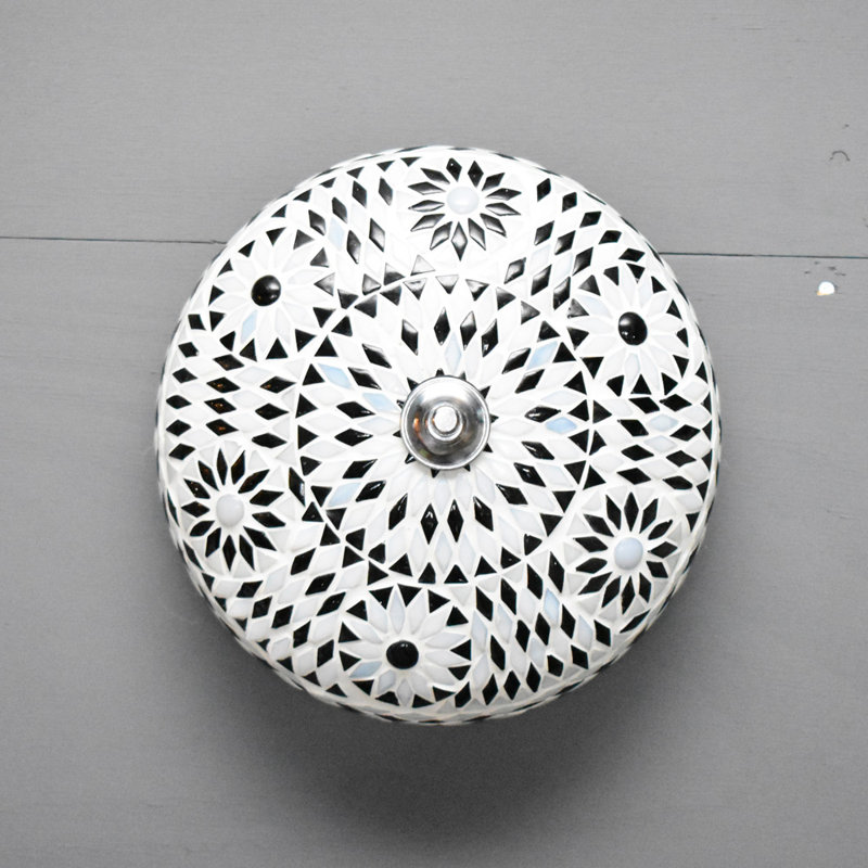 Chewelah Glass Flush Mount, Black/White