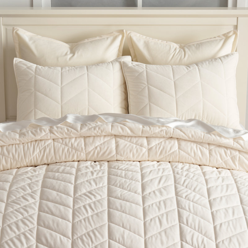 Ultra Soft Velvet Quilt Set, King Quilt + 2 King Shams, Cream White