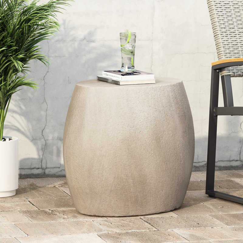 Table d'appoint d'extérieur en béton léger