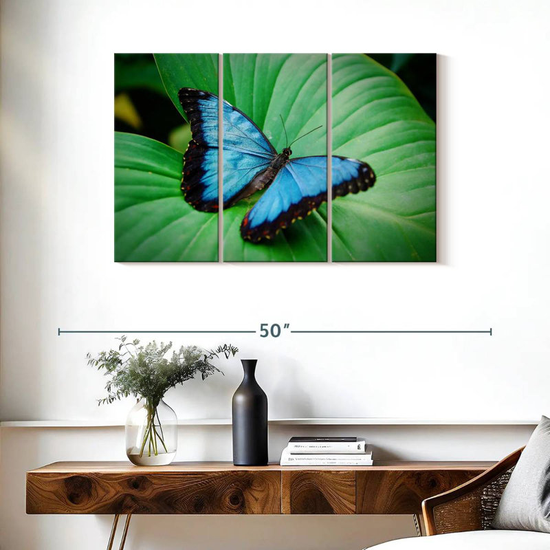 Ronce bleu Morpho sur feuille, H 24 po x l 38 po