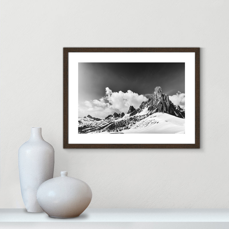 Dragon's Tail par Lars Van de Goor - reproduction de photo sur papier encadrée, H 17 po x l 23 po x P 0,75 po