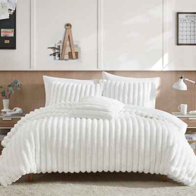 Everett Bedding