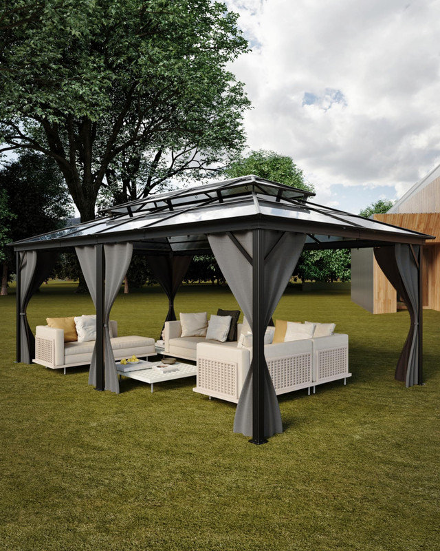 Abri de jardin à toit rigide 12 x 20 pi, double toit en polycarbonate, structure en aluminium, filet et rideau