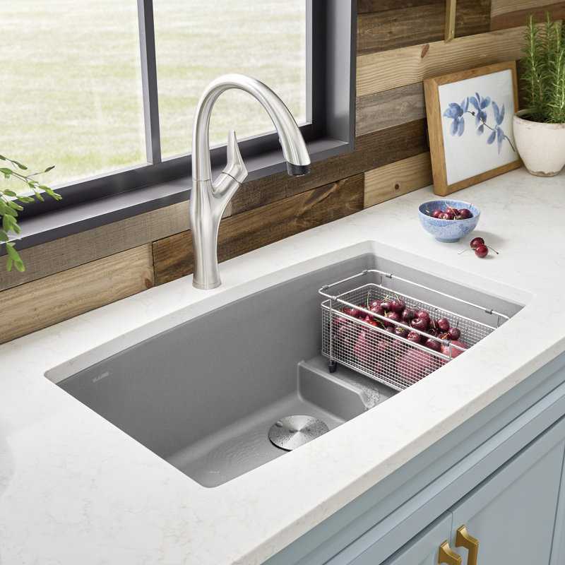 Évier de cuisine avec passoire et crépine Performa Cascade L 32 po x l 20 po, Gris métallisé