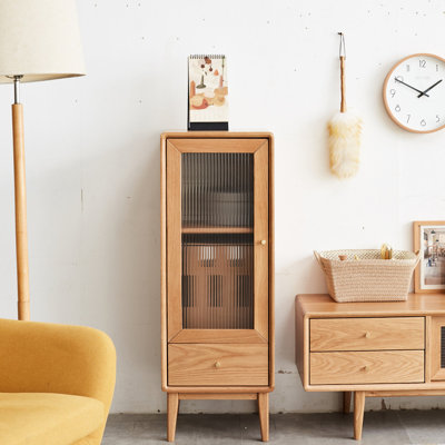 Armoire de salon en chêne massif en bois massif - Armoire d'angle avec porte en verre classique, 2 tablettes, 1 tiroir et poignée en laiton, poignée pratique et élégante. Fonctionnel et efficace