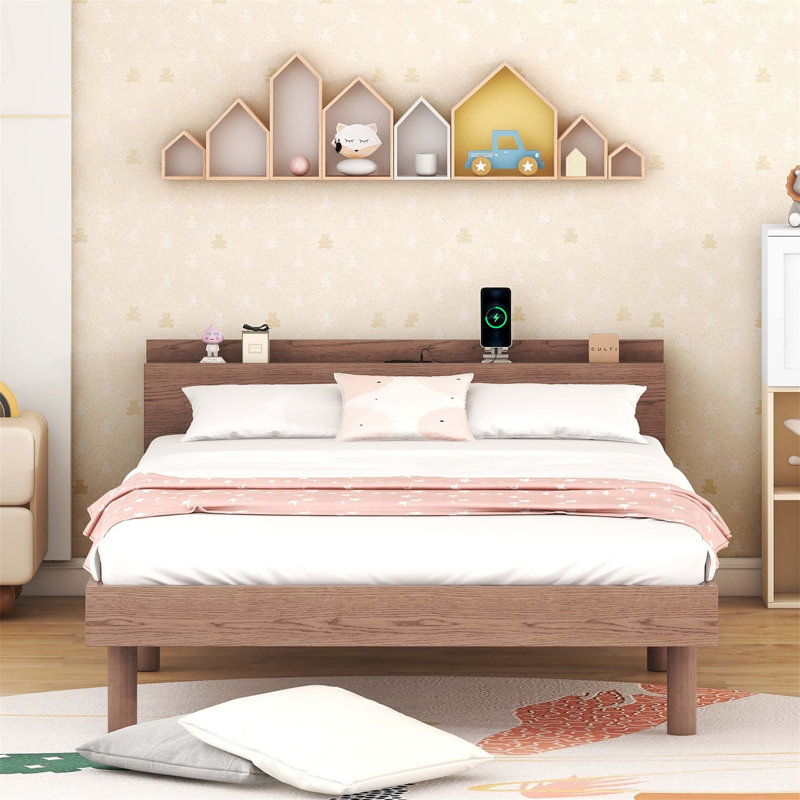 Structure de lit plateforme moderne avec ports USB pour plus de commodité, fabrication robuste et design élégant pour une chambre à coucher confortable