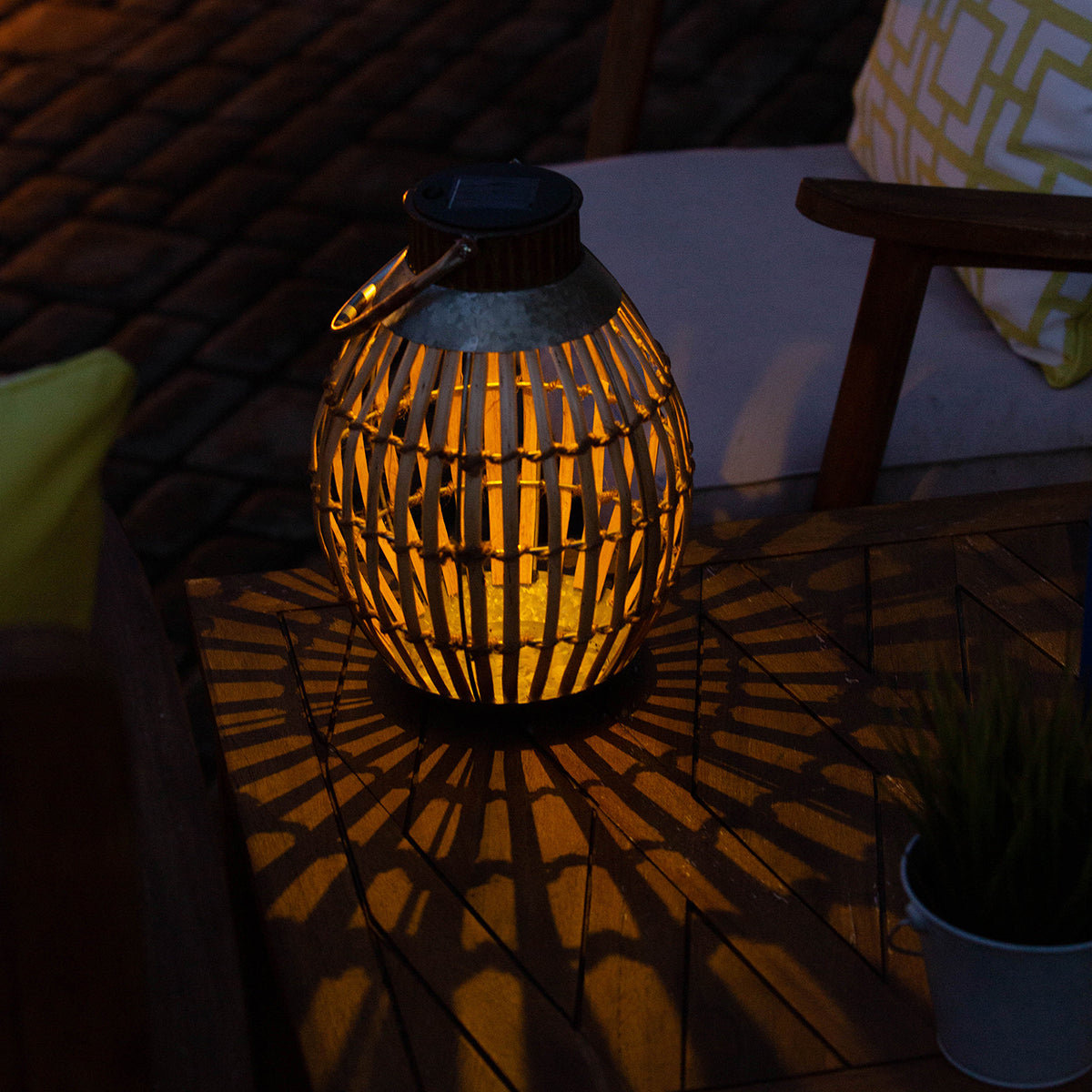 https://assets.wfcdn.com/im/82263042/compr-r85/2408/240877293/1175-solar-powered-integrated-led-outdoor-lantern.jpg