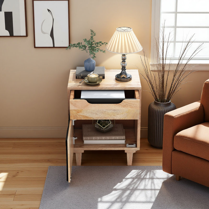 Table de chevet en bois naturel